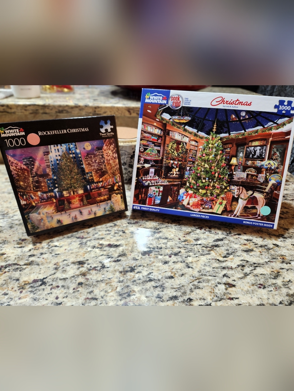 White Mountain Holiday Puzzle - Festive Christmas Tree Scene (Green, Red)